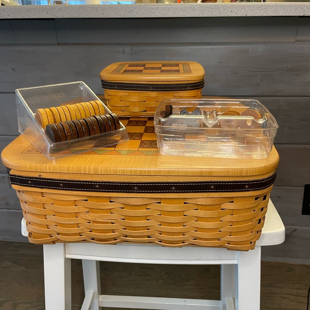 Longaberger Large checkerboard basket & Small tic tac toe basket w/ game pieces - Picture 2 of 16